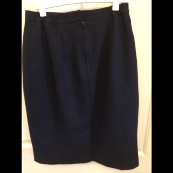 Chad Stevens 2-piece Skirt Suit - Picture 7 of 8